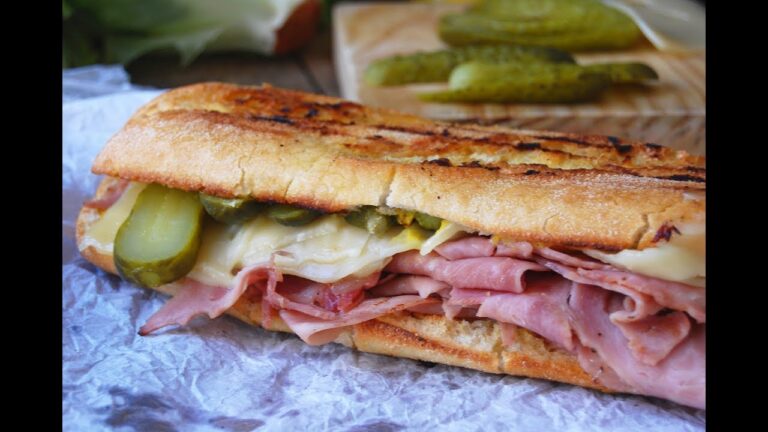 Crea un delicioso s&aacute;ndwich cubano colombiano en casa