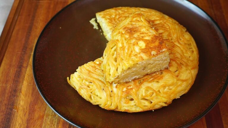 Deléitate con una original tortilla de espaguetis en pocos pasos