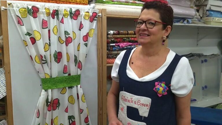 DIY: Haz visillos para tus puertas de cocina en pocos pasos