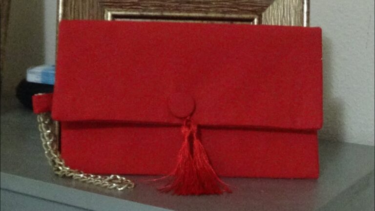 Aprende a crear elegantes carteras de mano ‘sobre’ con estos sencillos pasos