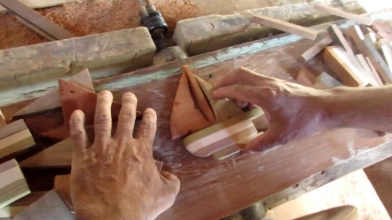 Construye tu propio velero de madera: ¡aprende cómo!