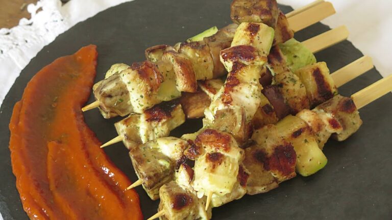 Descubre cómo hacer brochetas de pollo a la plancha en simples pasos