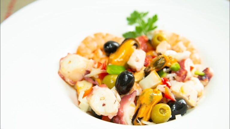 Descubre los secretos para hacer un delicioso salpicón de marisco en casa